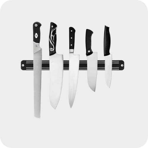 Knives magnetic strips